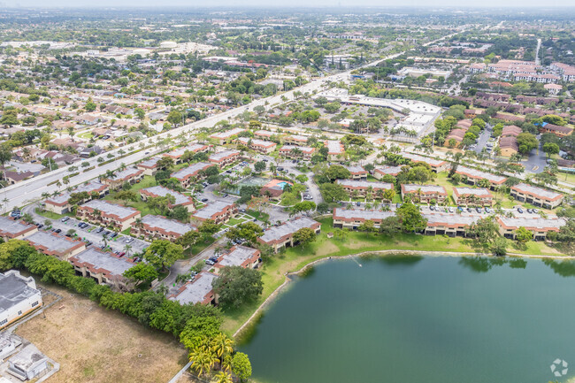 Context - Sunblest Townhomes