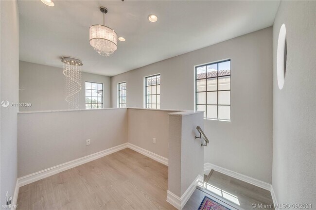 Foto del edificio - 3 br, 2.5 bath House - 645 SW 113th Ln