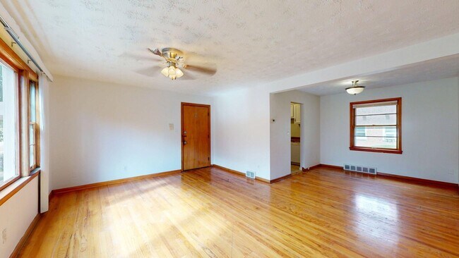 Foto del edificio - 3239 Silsby Rd