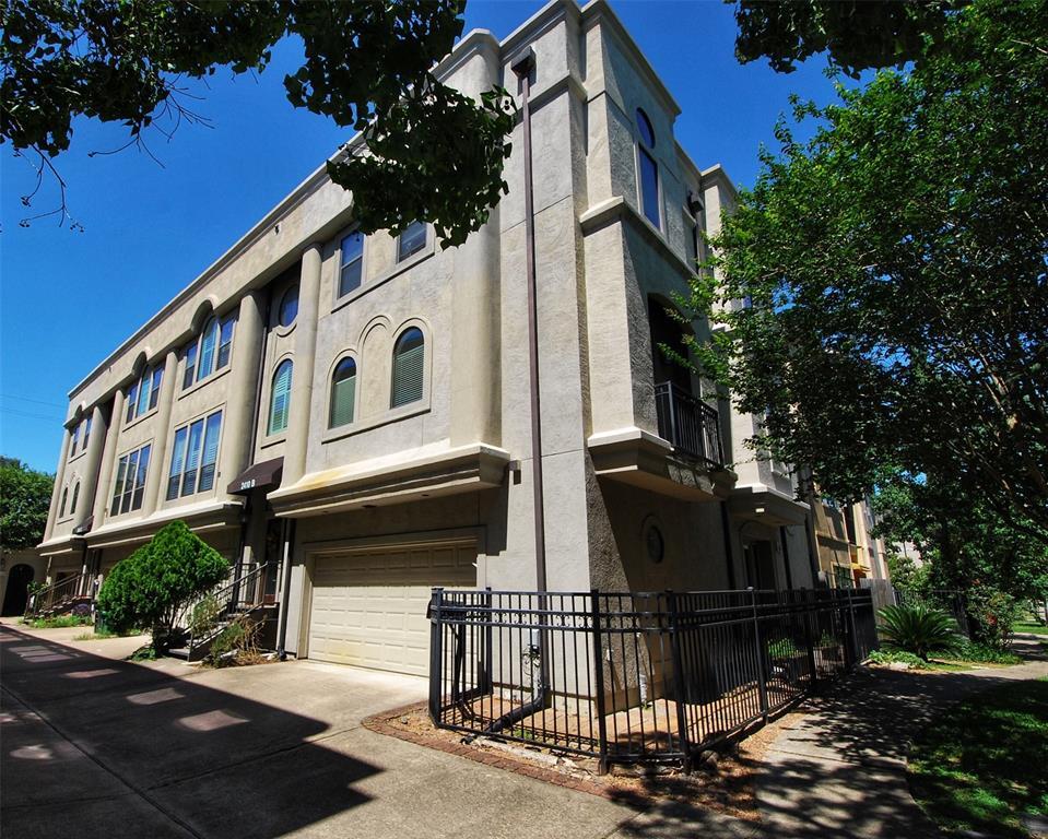 2410 Dorrington St Unit B, Houston, TX 77030 Condo for Rent in