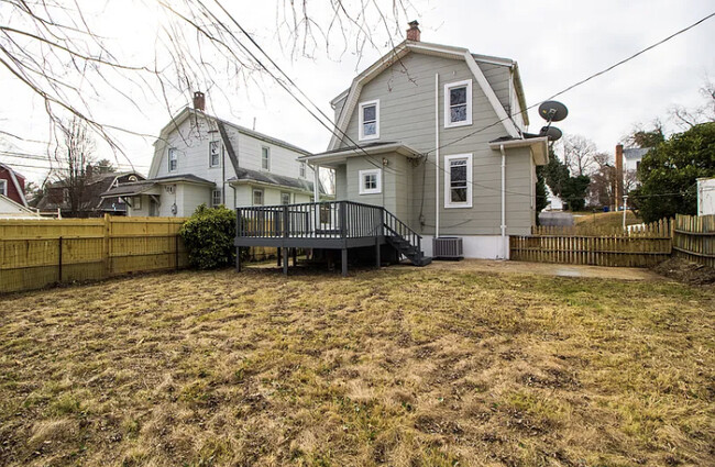 Building Photo - 403 Kingston Rd