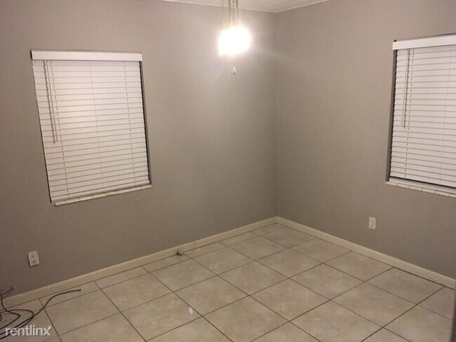 Foto del edificio - 2 br, 1 bath House - 123 Bluff Ter