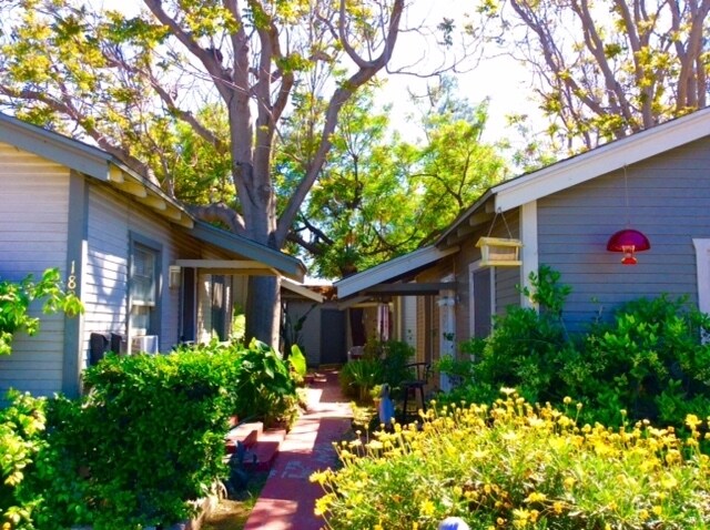 Primary Photo - 1826 Mentone Blvd