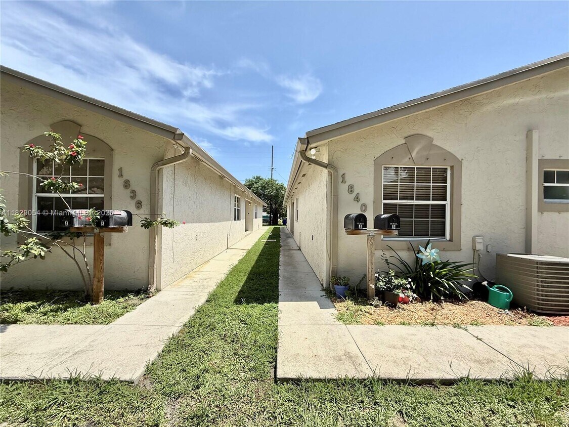 Foto principal - 1840 Jefferson St