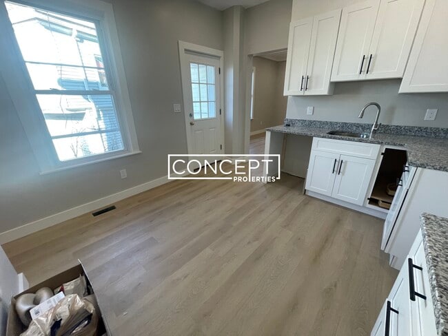 Building Photo - 19 Gordon St