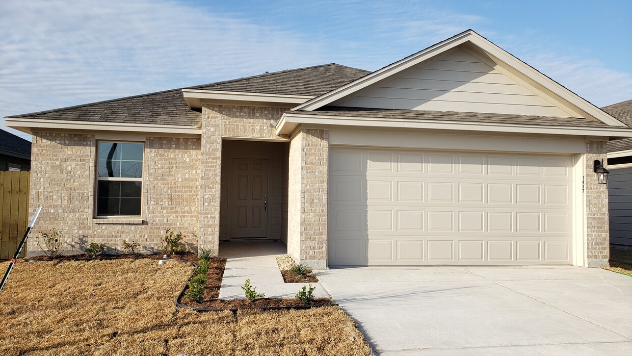 1437 Pleasant Dr, Corpus Christi, TX 78418 House Rental in Corpus