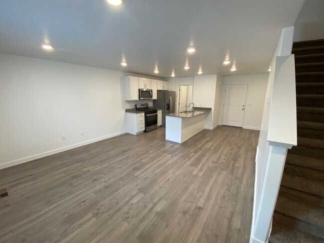Building Photo - 3961 W Yonex Dr