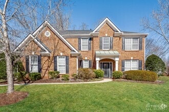Building Photo - 6848 Deer Trail Ln
