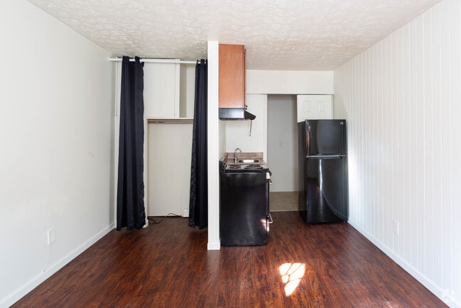 Studio - Brockport Landing