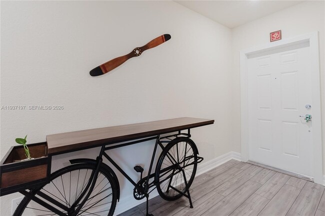 Foto del edificio - 3001 Hibiscus Ave