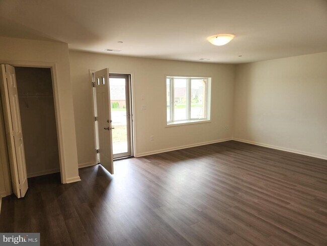Building Photo - 13410 Marquise Dr