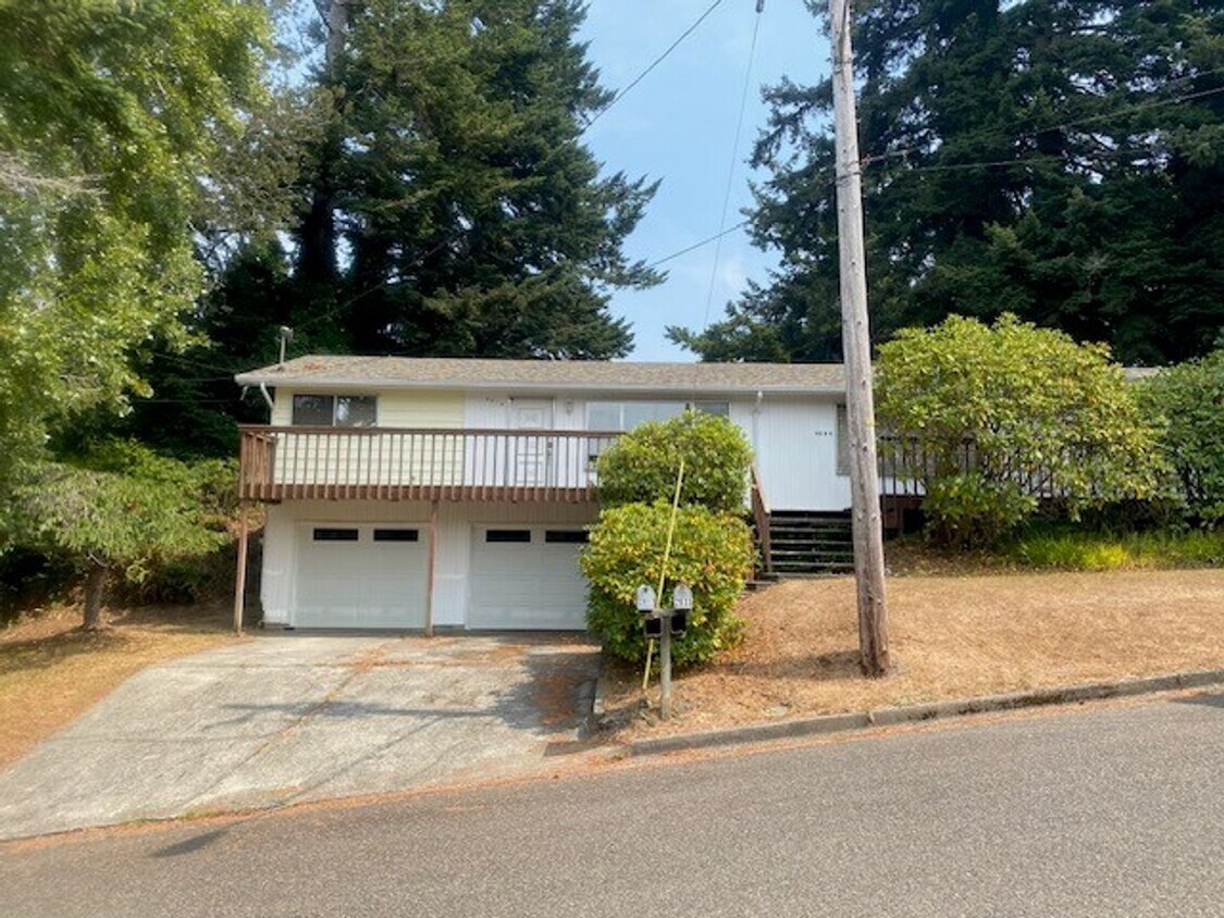 Primary Photo - 2817/2833 A St