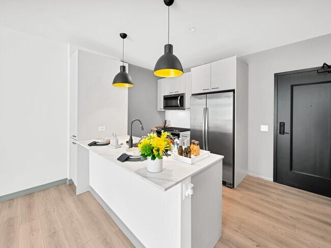 Foto del edificio - 2145 N Elston Ave