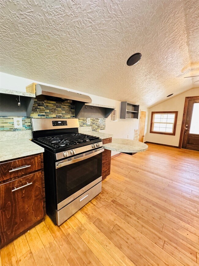 Building Photo - 21000 McGager Dr