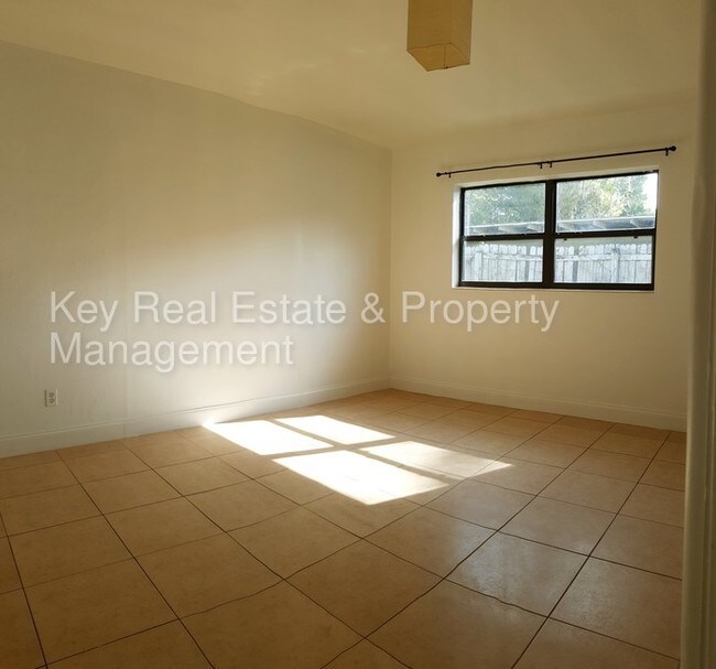 2 bedroom 1 bath apartments in orlando bradshomefurnishings building photo bed bath duplex in sodo orlando apartment for rent 2 bedroom 1 bath apartments in orlando bradshomefurnishings building photo bed bath duplex in sodo orlando apartment for rent