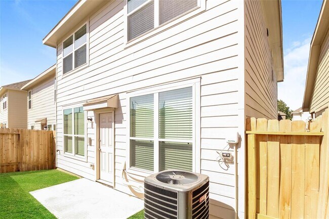 Building Photo - 2642 Bouvardia Wy