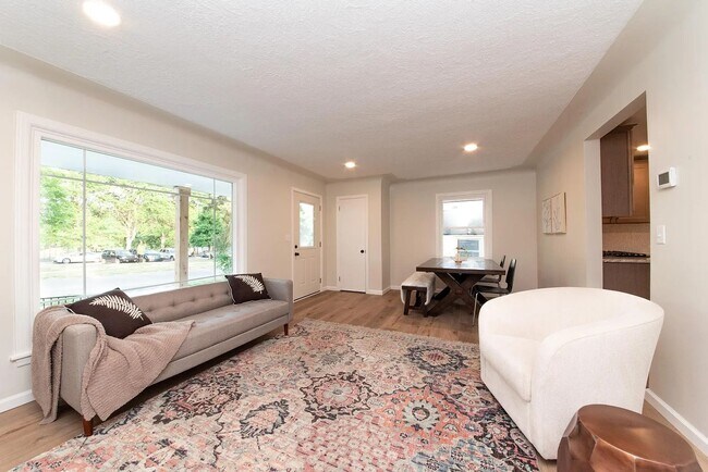 Foto del edificio - 1647 Sylvan Ave SE