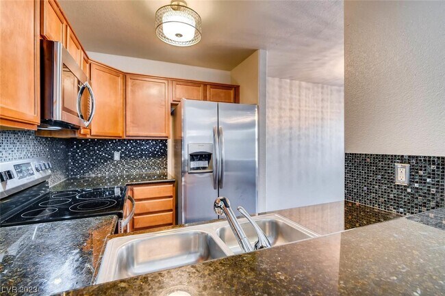 Foto del edificio - 9325 W Desert Inn Rd