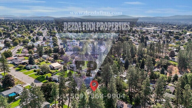 Building Photo - Charming Shadle District 3 bedroom with RV...