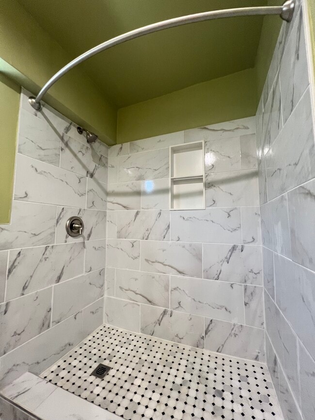 Ducha de baño ADU - 14616 Valerio St