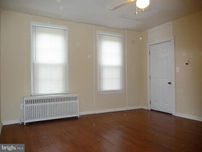 Building Photo - 32 E Green St