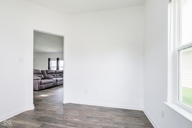 Foto del edificio - 5844 Cherrywood Ln