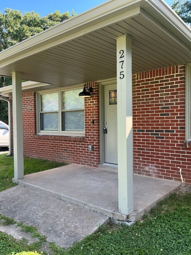 Foto del edificio - 275 Attaway Rd