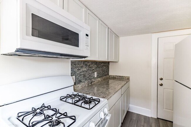 Foto del edificio - 2878 Indianola Ave