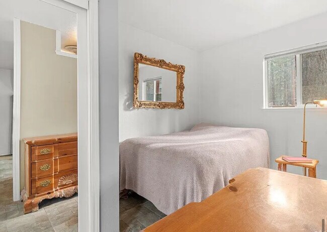 Foto del edificio - FOR RENT