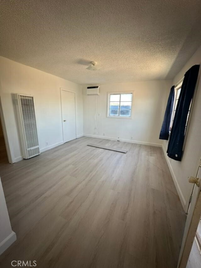 Foto del edificio - 451 W Yermo Rd