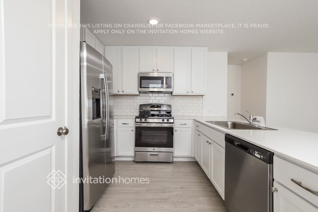 Foto del edificio - 3205 Roslyn Grist