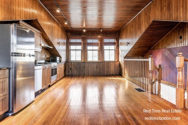 Building Photo - 1609 Tremont St