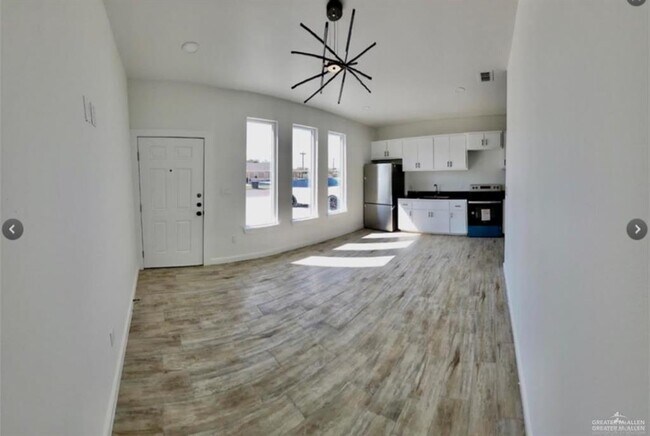 Building Photo - 1429 W Harrison Ave