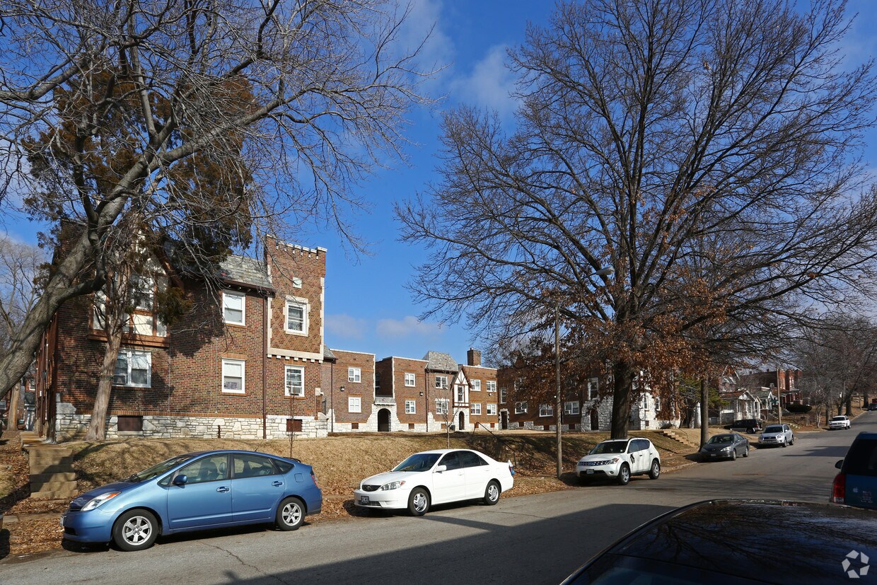 Primary Photo - 3671 Alberta St