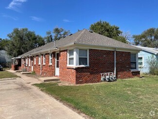 Building Photo - 1703 S Glenn Ave
