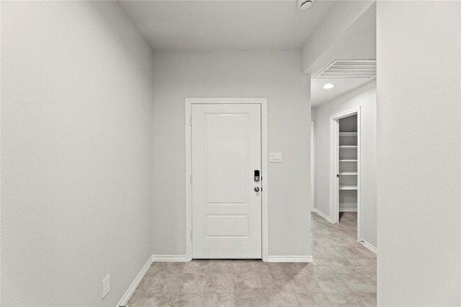 Building Photo - 317 Bent Oak Dr