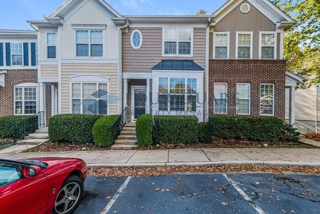 Spacious 2-Bed / 3.5-Bath Townhome with Ha... - Spacious 2-Bed / 3.5-Bath Townhome with Ha...