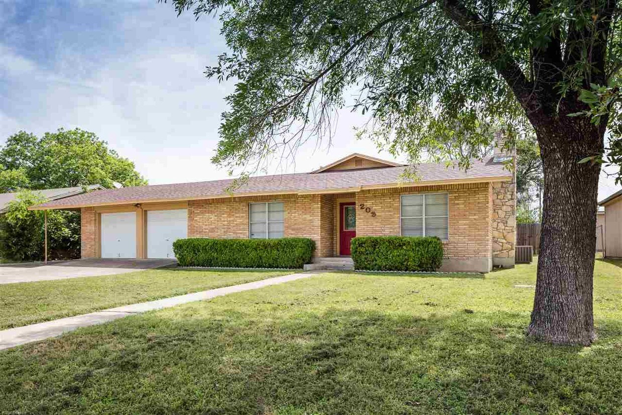 203 Margaret Ln, Del Rio, TX 78840 House Rental in Del Rio, TX
