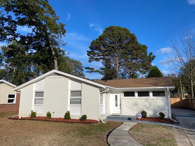 Building Photo - 133 Elder St, Irondale, AL 35210, USA