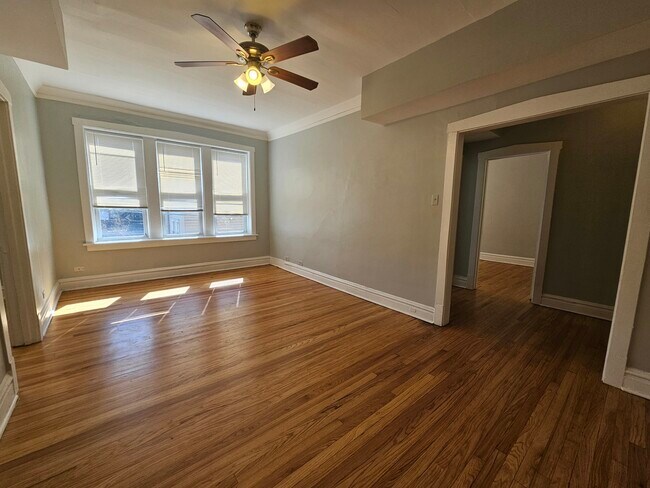 Foto del edificio - 4749 N Monticello Ave