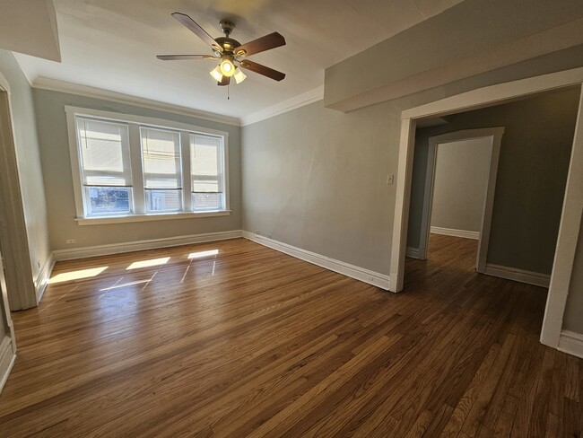 Building Photo - 4749 N Monticello Ave