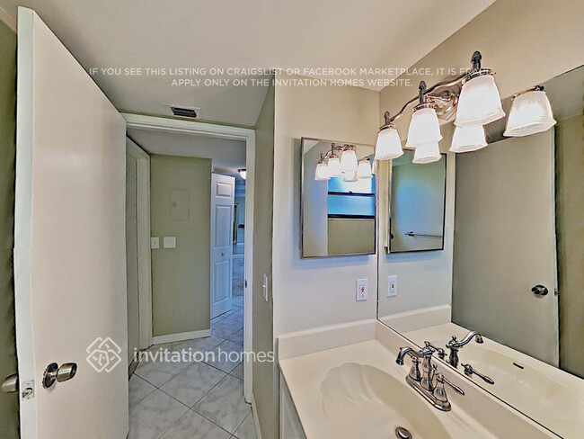 Foto del edificio - 22301 Thousand Pines Ln