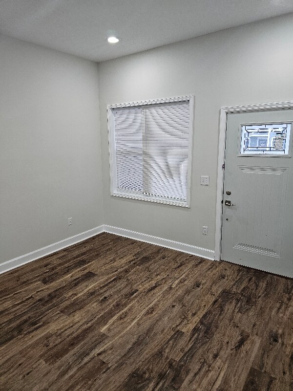 Foto del edificio - 2033 Carrollton Ave