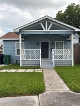 Building Photo - 1026 Kern St