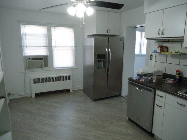 Foto del edificio - 2313 W Morse Ave