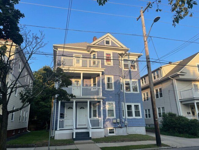 Foto del edificio - 415-417 Academy Avenue