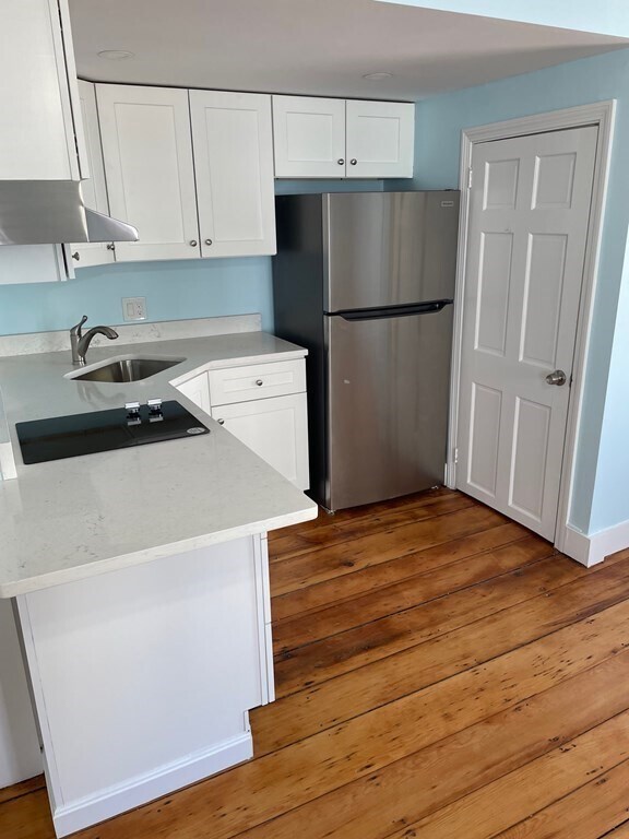 Building Photo - 9 State St