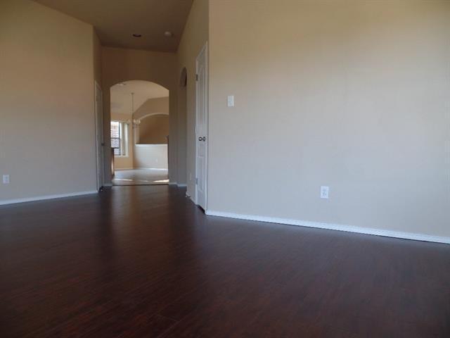 Foto del edificio - 5241 Bear Valley Dr