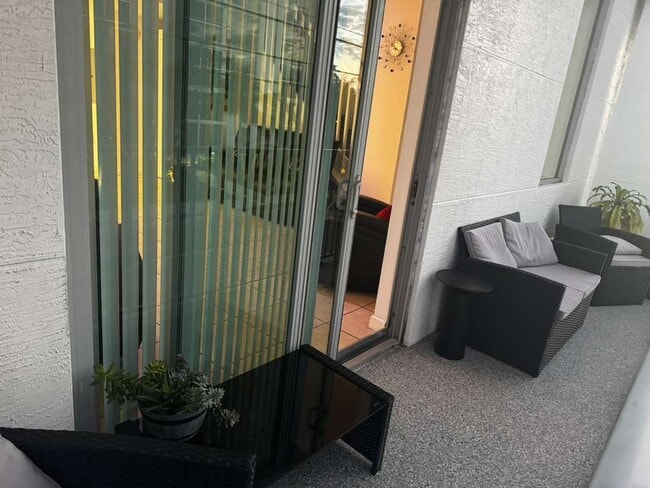 Building Photo - 2150 Van Buren St