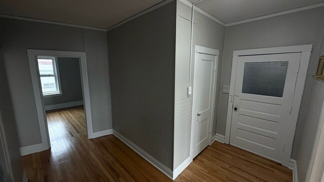 Building Photo - 440 S Ridgeland Ave